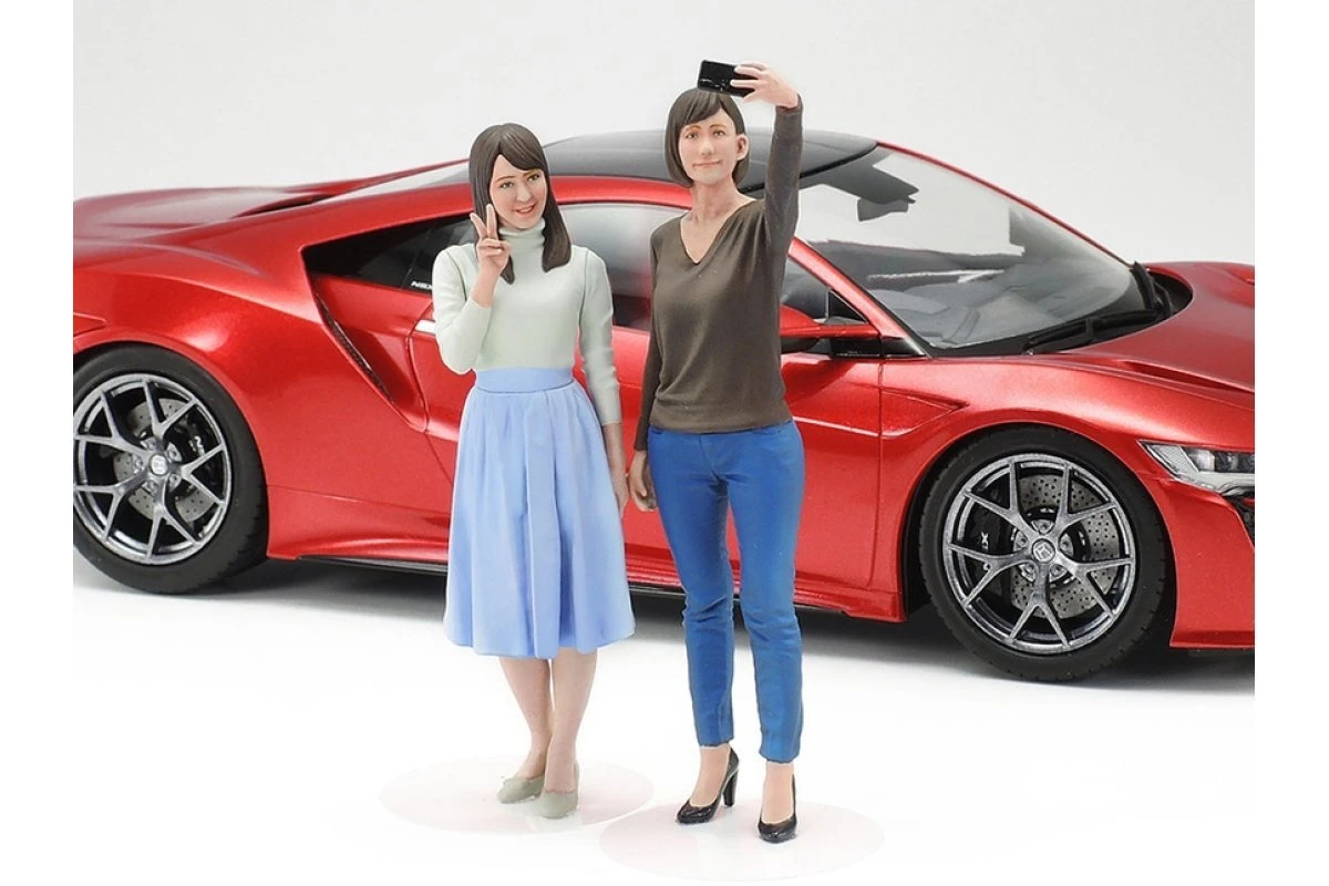 24356 | Tamiya 1/24 Campus Friends Set II Scaled Plastic Model Kit 10 24356 | Tamiya 1/24 Campus Friends Set II Scaled Plastic Model Kit - Image 8