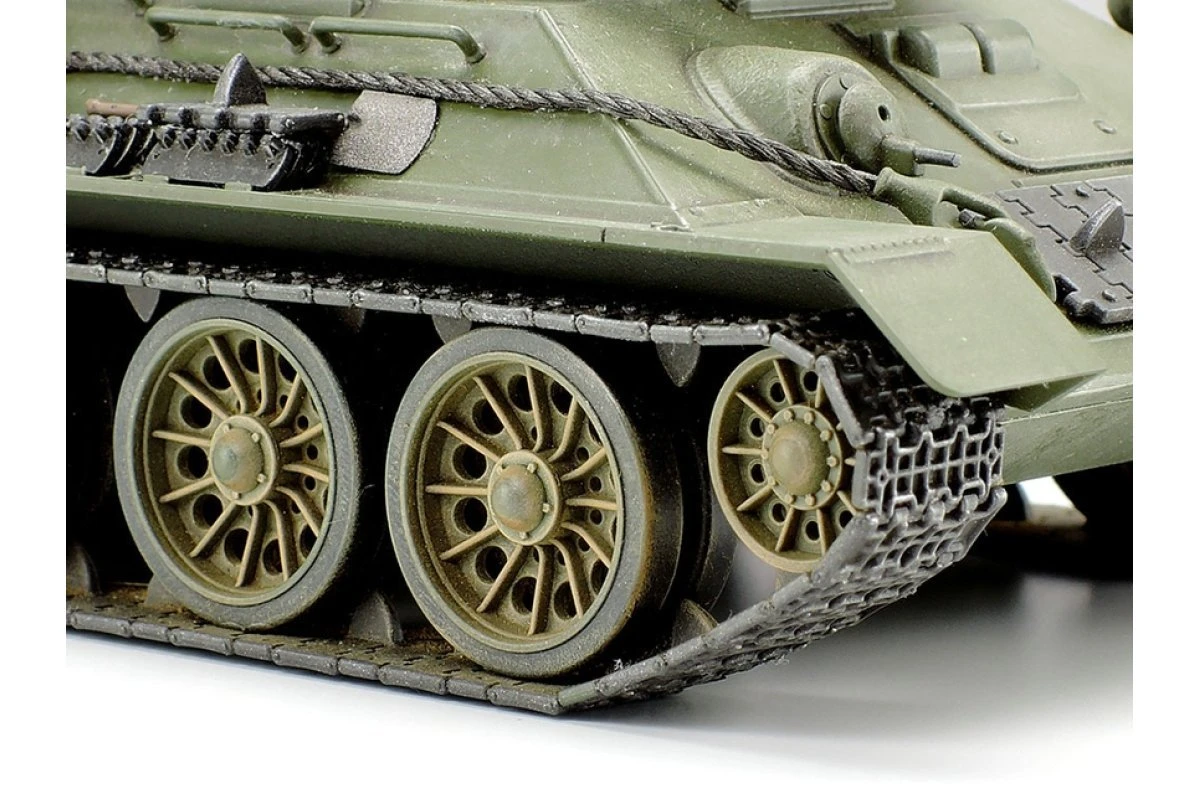 32599 | Tamiya 1/48 Russian Medium T34/85 Tank Scaled Plastic Model Kit 7 32599 | Tamiya 1/48 Russian Medium T34/85 Tank Scaled Plastic Model Kit - Image 5