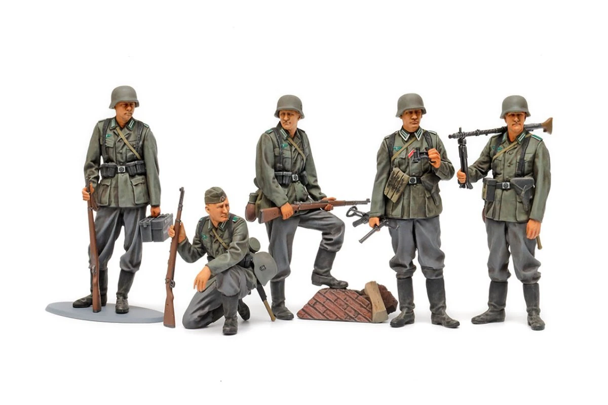 35371 | Tamiya 1/35 German Mid-WWII Infantry Set Scaled Plastic Model Kit 4 35371 | Tamiya 1/35 German Mid-WWII Infantry Set Scaled Plastic Model Kit - Image 2