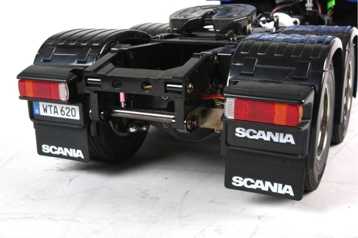 56327 | Tamiya 1/14 Scania R620 Highline Scaled Tractor Truck Kit - Blue Edition 5 56327 | Tamiya 1/14 Scania R620 Highline Scaled Tractor Truck Kit - Blue Edition - Image 3