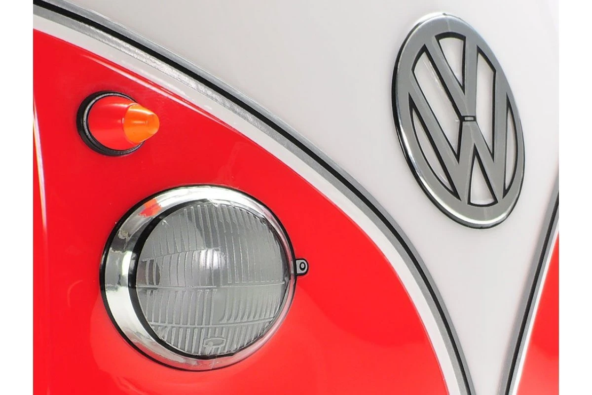 58668 | Tamiya 1/10 M-06 Volkswagen Type 2 T1 Electric On Road RC Car Kit 4 58668 | Tamiya 1/10 M-06 Volkswagen Type 2 T1 Electric On Road RC Car Kit - Image 2